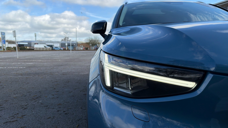 Volvo XC40 2.0 B4P Ultimate Dark 5dr Auto Petrol Estate